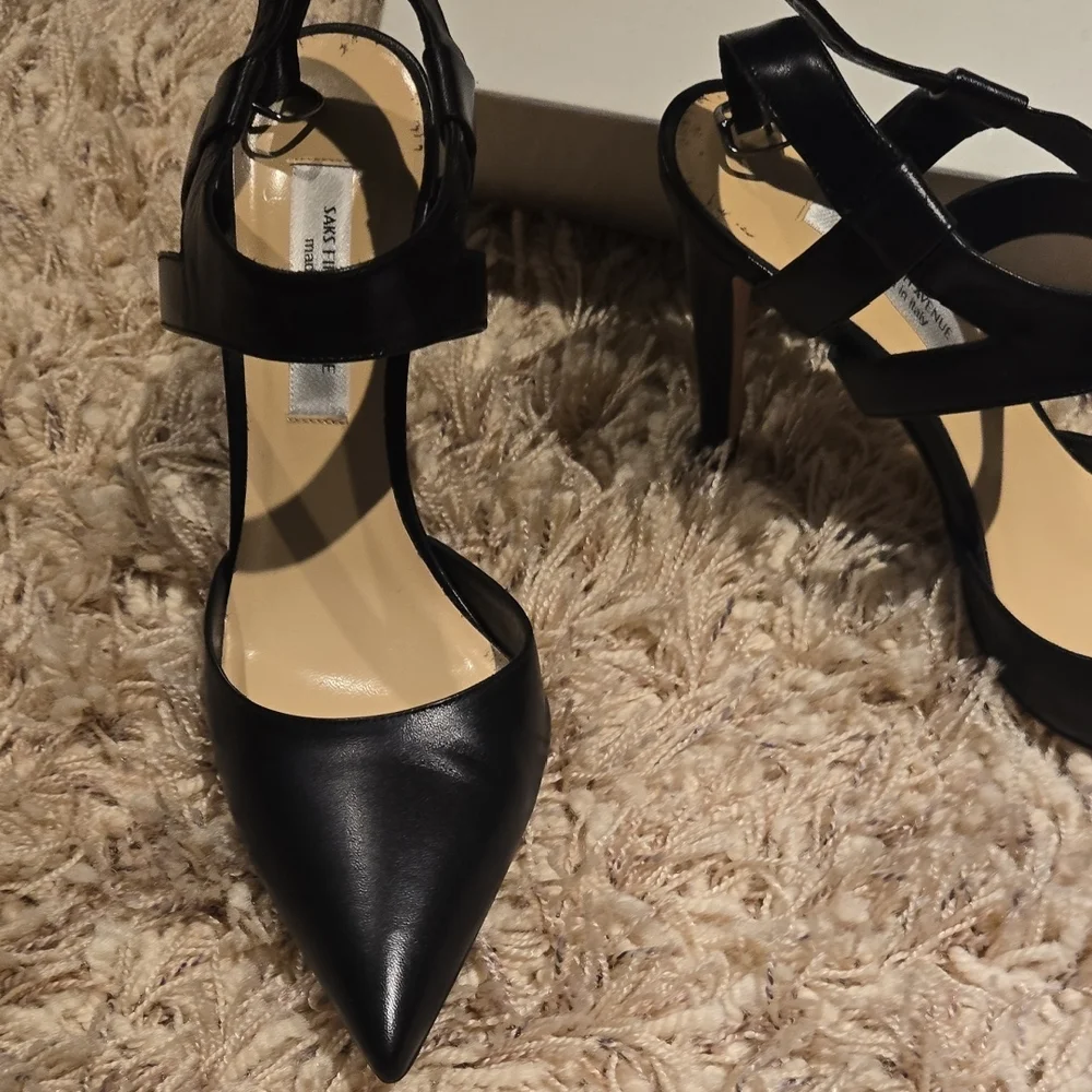 Saks Fifth Avenue Italian White Packaging - Picture 6 of 8